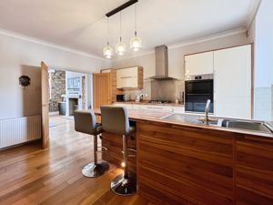 Kitchen- click for photo gallery